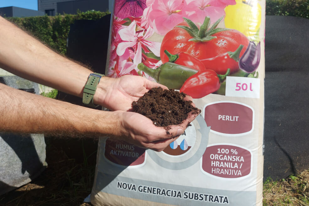 Substratica Profi Mix 50 l savršena je za balkon, vrt i visoke gredice.